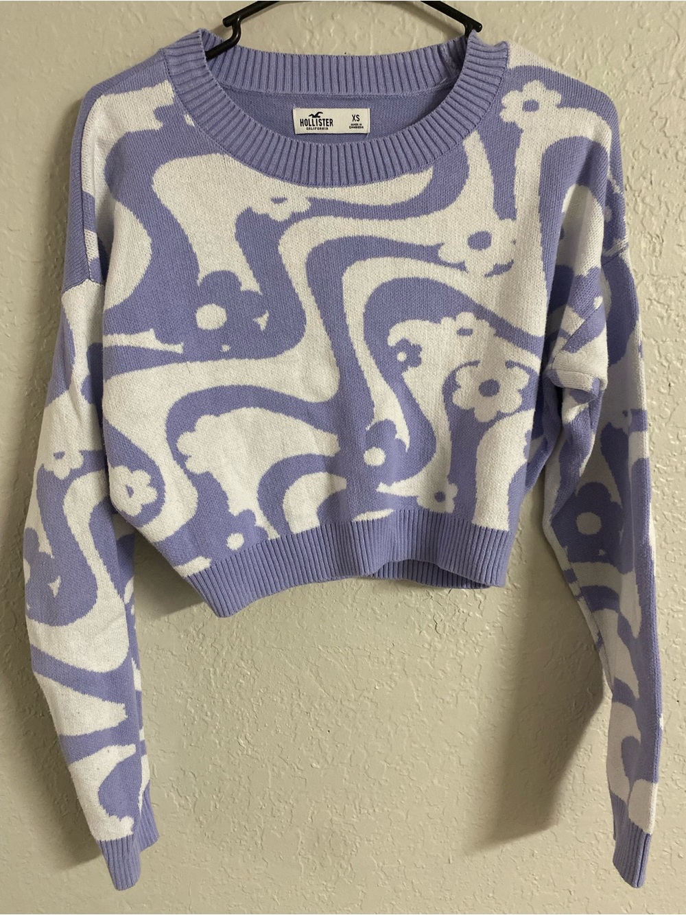 Hollister Lavender & White Floral Swirl Crop Sweater